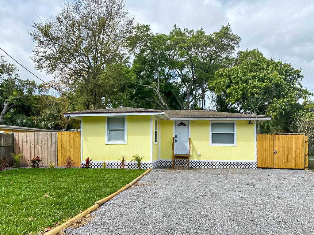 Sarasota Modern, Spacious, Comfy, Queen Beds, Backyard Rental Εξωτερικό φωτογραφία