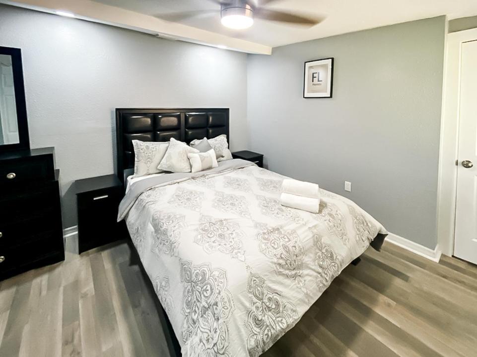 Sarasota Modern, Spacious, Comfy, Queen Beds, Backyard Rental Εξωτερικό φωτογραφία